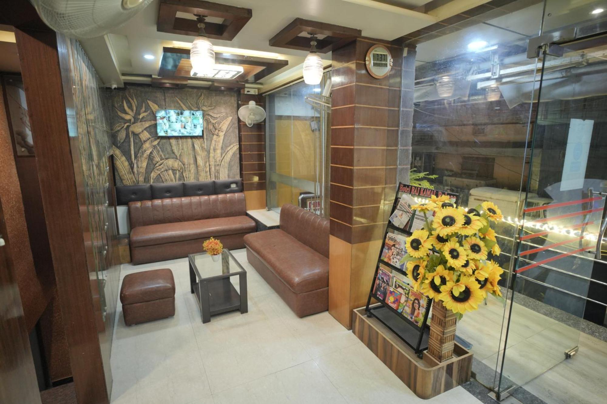 Hotel Rajkamal Near Varanasi Railway Station Ngoại thất bức ảnh